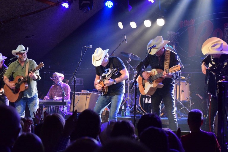 Los Pacaminos